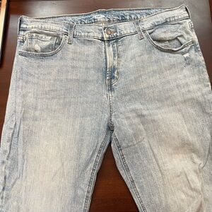 Light wash ripped boyfriend jeans